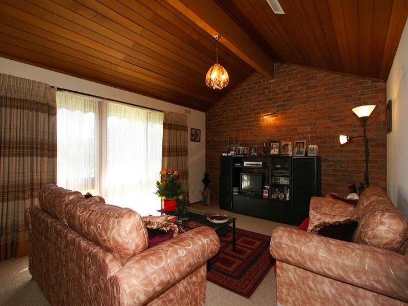 2 Ridder Court, Dingley Village VIC 3172