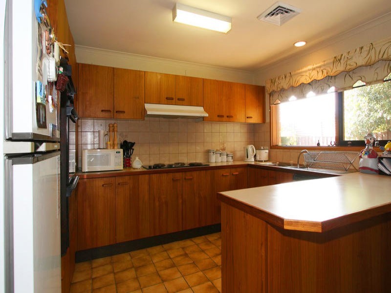 2 Ridder Court, Dingley Village VIC 3172