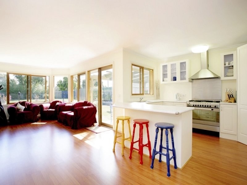 15 St Marks Close, Dingley Village VIC 3172