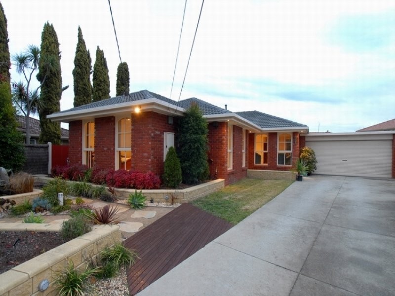 12 Glenelg Court, Dingley Village VIC 3172