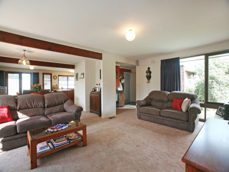 5 Rudolf Court, Dingley Village VIC 3172