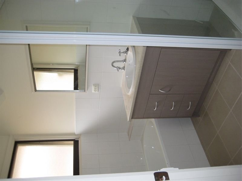 32 Village Drive, Dingley Village VIC 3172