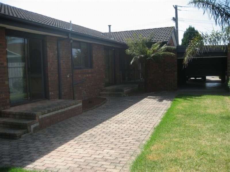 4 McArdle Street, Dingley Village VIC 3172