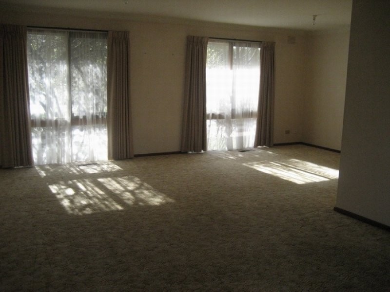 17 Sandleford Place, Dingley Village VIC 3172