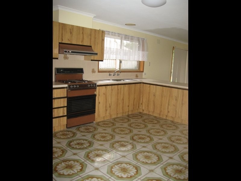 11 Willowglen Court, Dingley Village VIC 3172