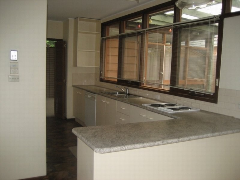 28 Shelford Grove, Dingley Village VIC 3172