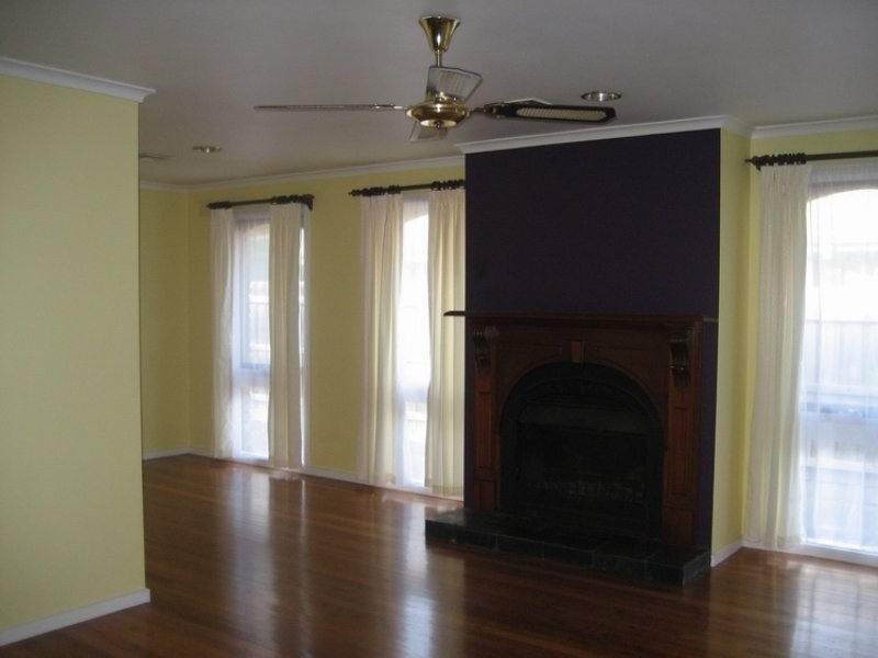 5 Brett Drive, Keysborough VIC 3173