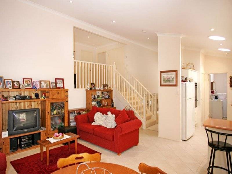 98 Lakin Street, Bateau Bay NSW 2261