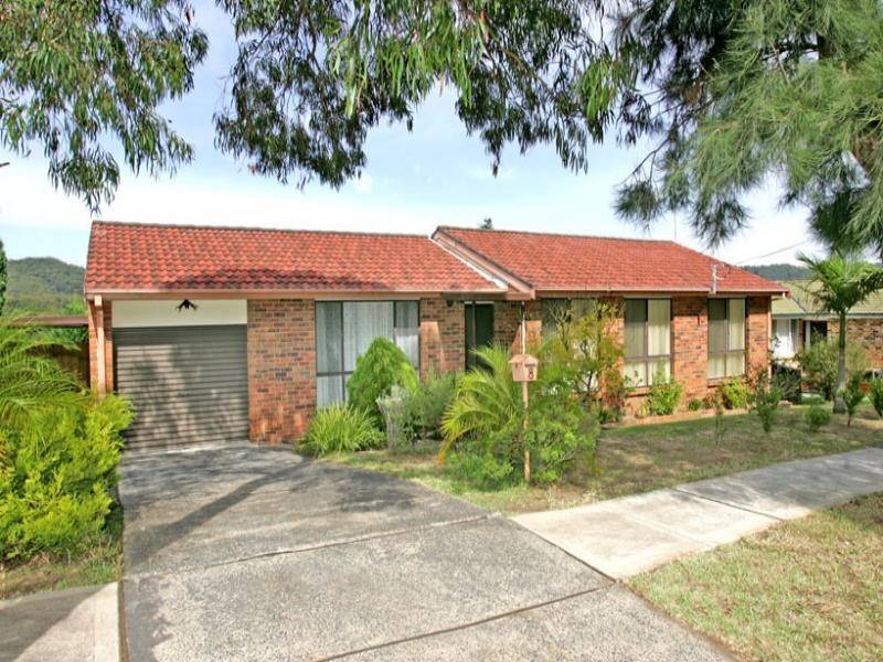 8 Debra Anne Drive, Bateau Bay NSW 2261