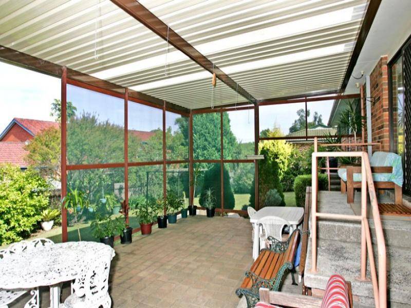 8 Debra Anne Drive, Bateau Bay NSW 2261