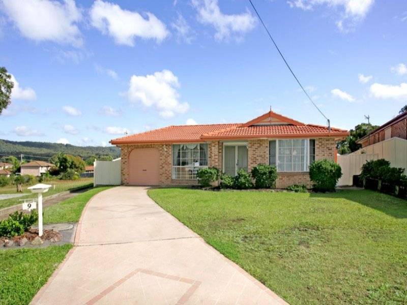 9 Peta Close, Bateau Bay NSW 2261