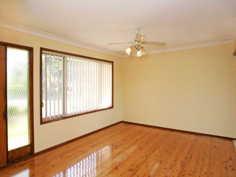 10 Vista Parade, Bateau Bay NSW 2261