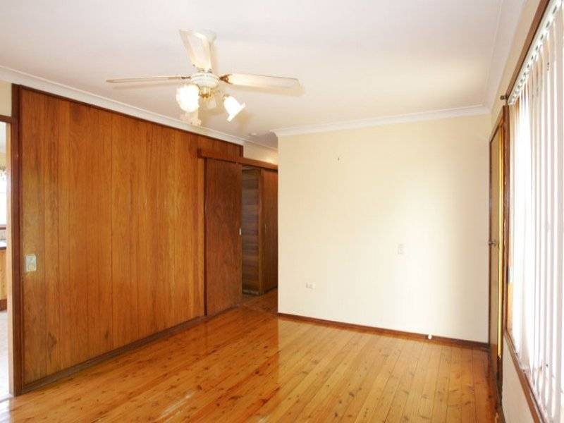 10 Vista Parade, Bateau Bay NSW 2261