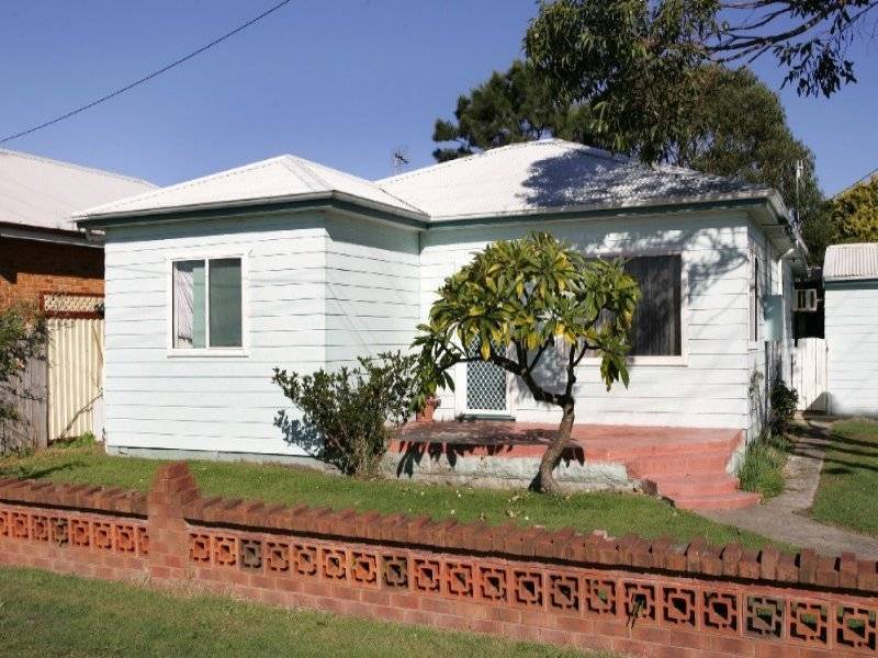 1 Barry Street, Bateau Bay NSW 2261