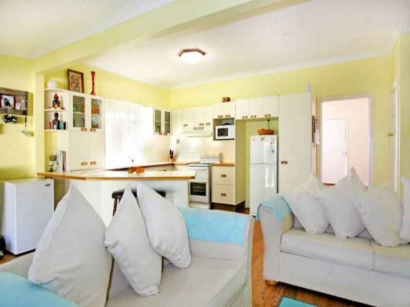 1 Barry Street, Bateau Bay NSW 2261