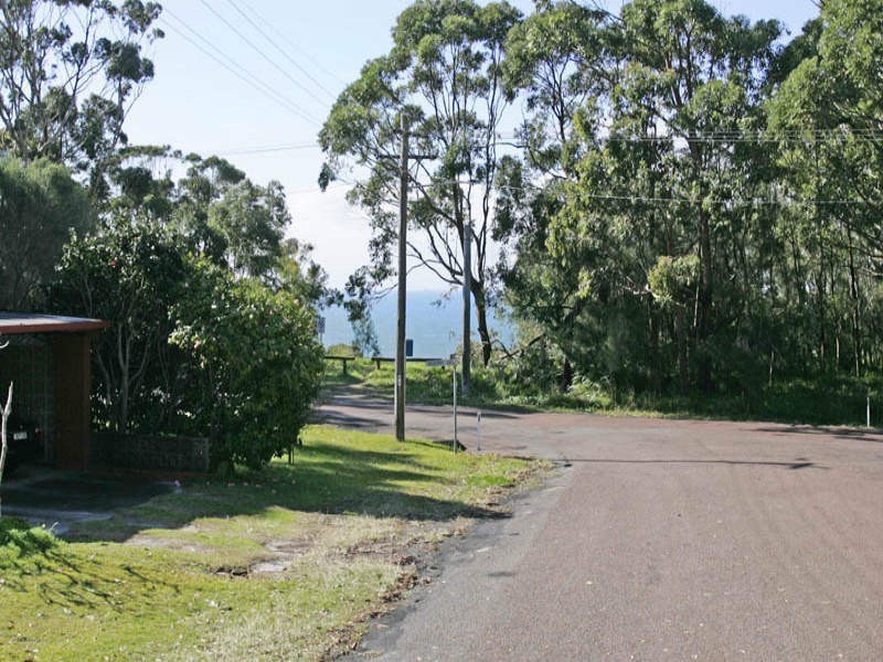 10 Guyagal Street, Bateau Bay NSW 2261