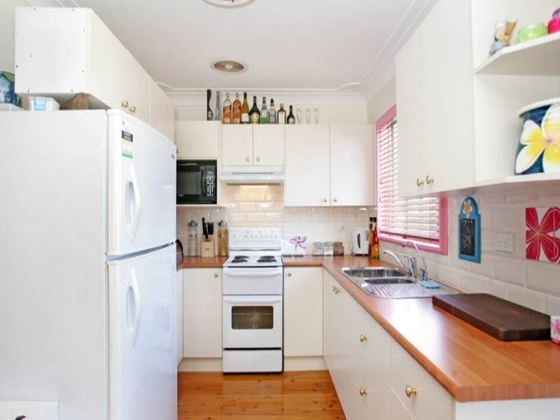 522 The Entrance Road, Bateau Bay NSW 2261