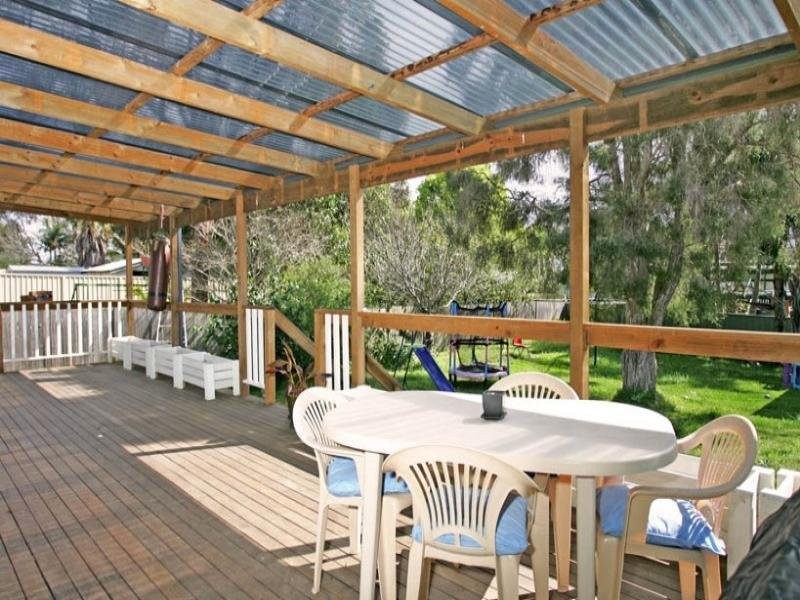 9 Cuthbert Rd, Killarney Vale NSW 2261