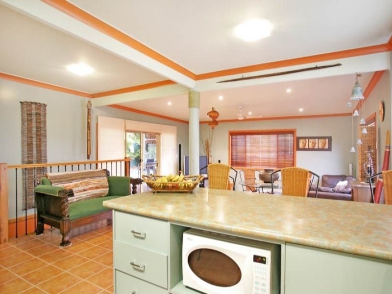 43 Barry Street, Bateau Bay NSW 2261