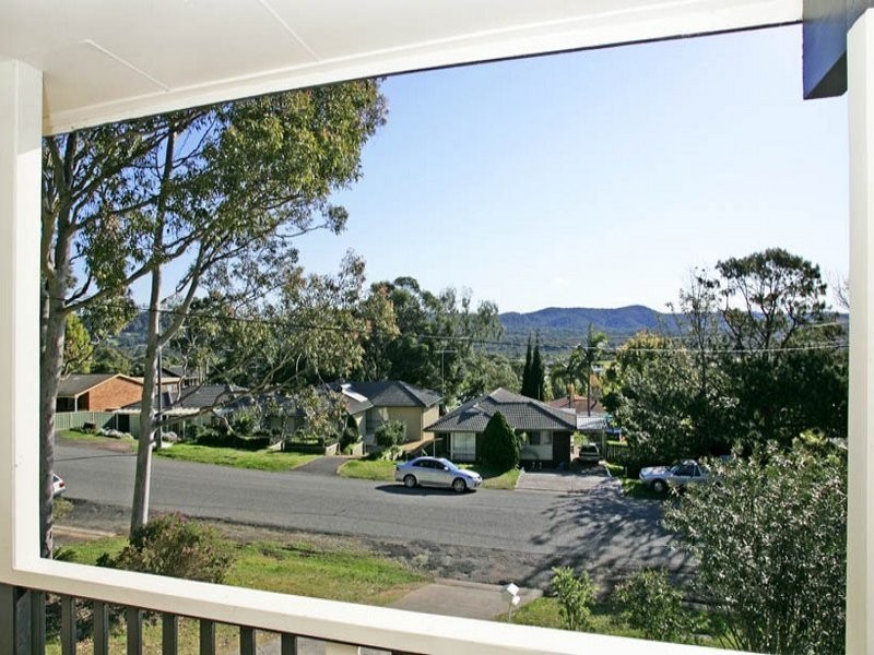 8 Berne Street, Bateau Bay NSW 2261