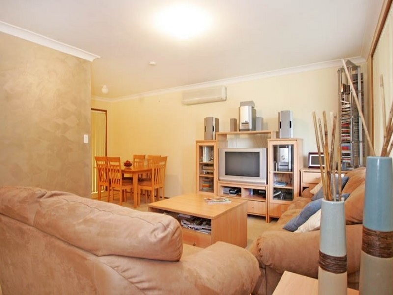 73 Premier Way, Bateau Bay NSW 2261