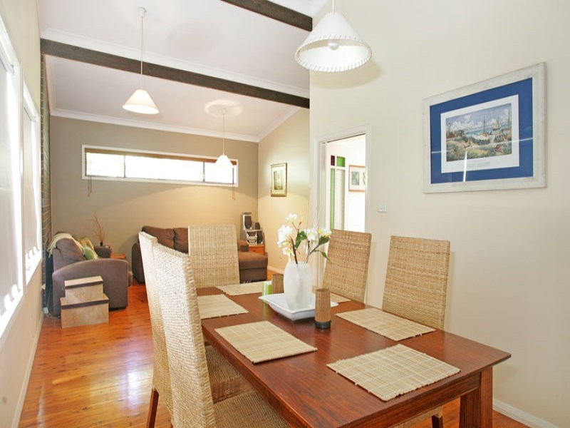 6 Pasadena Avenue, Bateau Bay NSW 2261