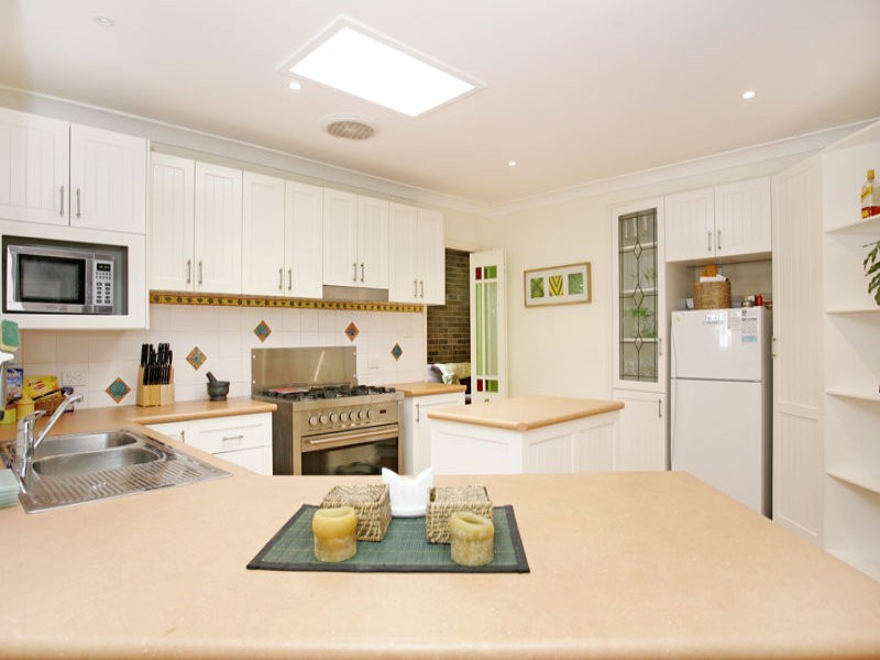 6 Pasadena Avenue, Bateau Bay NSW 2261