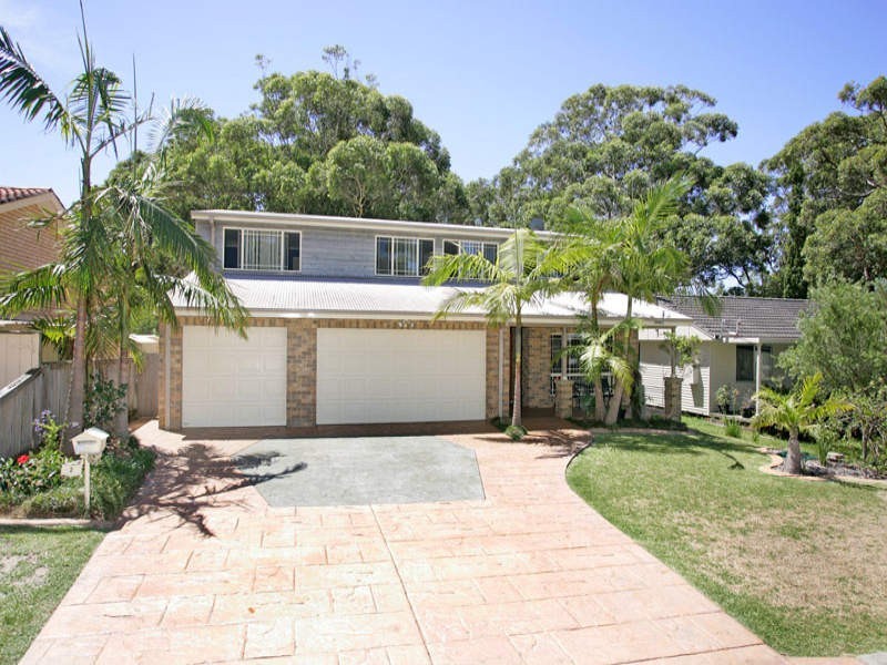 2 Guyagal Street, Bateau Bay NSW 2261