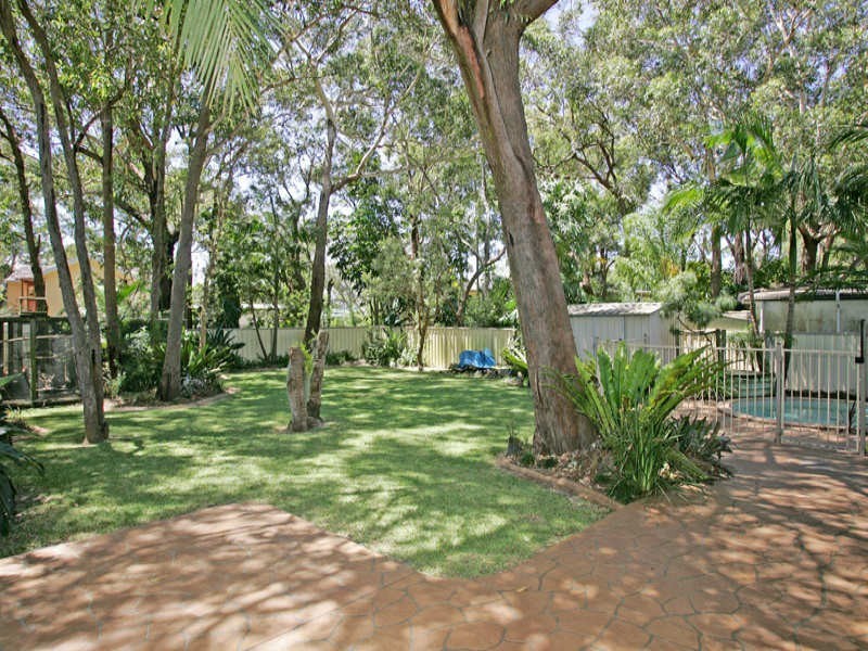 2 Guyagal Street, Bateau Bay NSW 2261