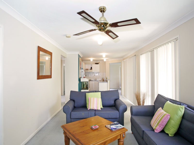 3 Carrington Close, Berkeley Vale NSW 2261