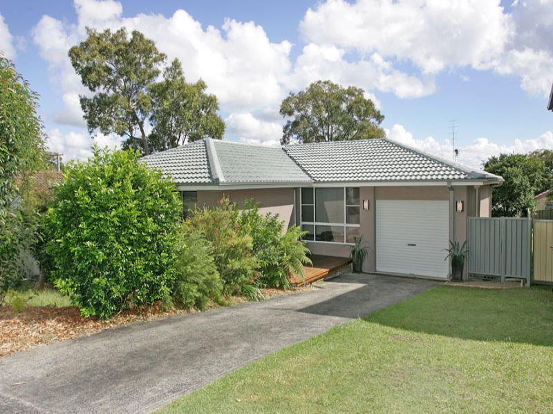 35 Mermaid Drive, Bateau Bay NSW 2261