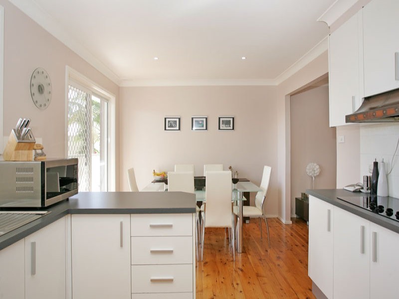 35 Mermaid Drive, Bateau Bay NSW 2261