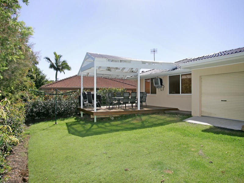 4 Lincoln Close, Bateau Bay NSW 2261