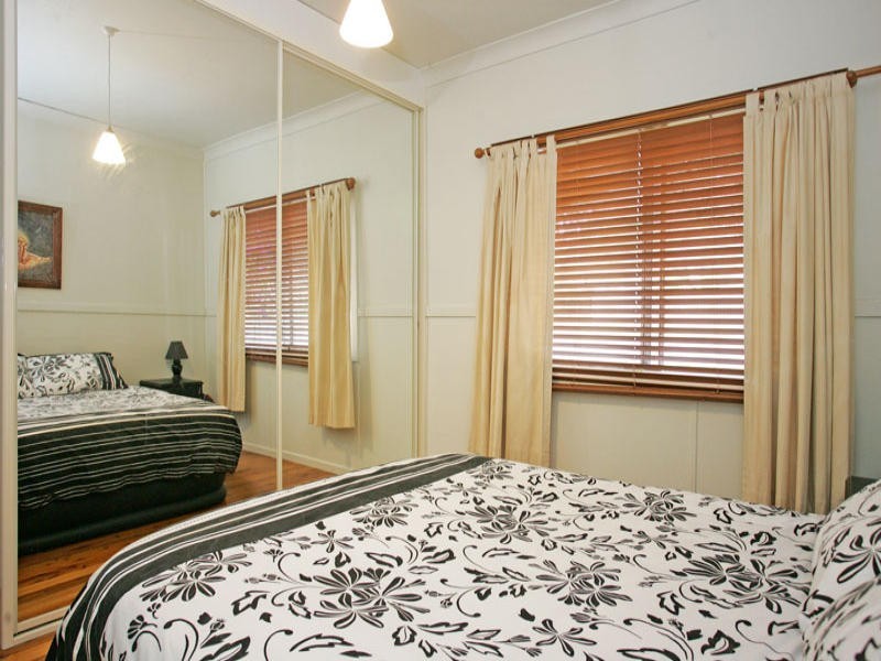 37 Bundilla Parade, Berkeley Vale NSW 2261