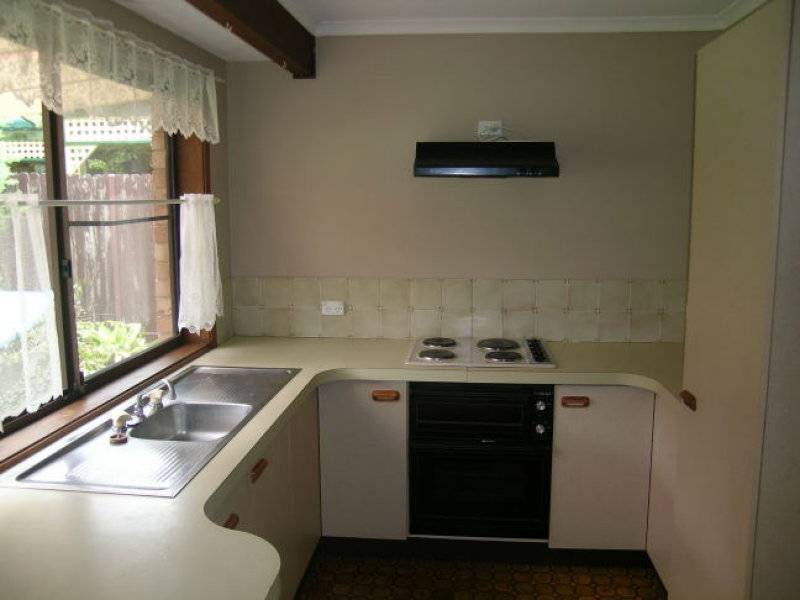 11 Pendant Parade, Killarney Vale NSW 2261