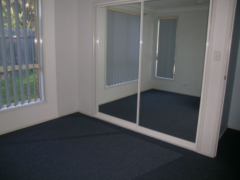 27a Macintyre Street, Bateau Bay NSW 2261