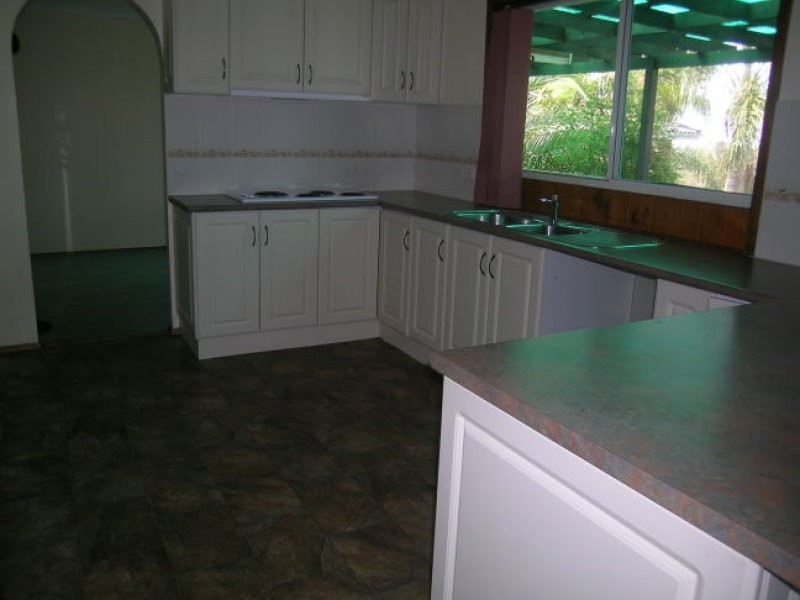 6 Marilyn Crescent, Tumbi Umbi NSW 2261