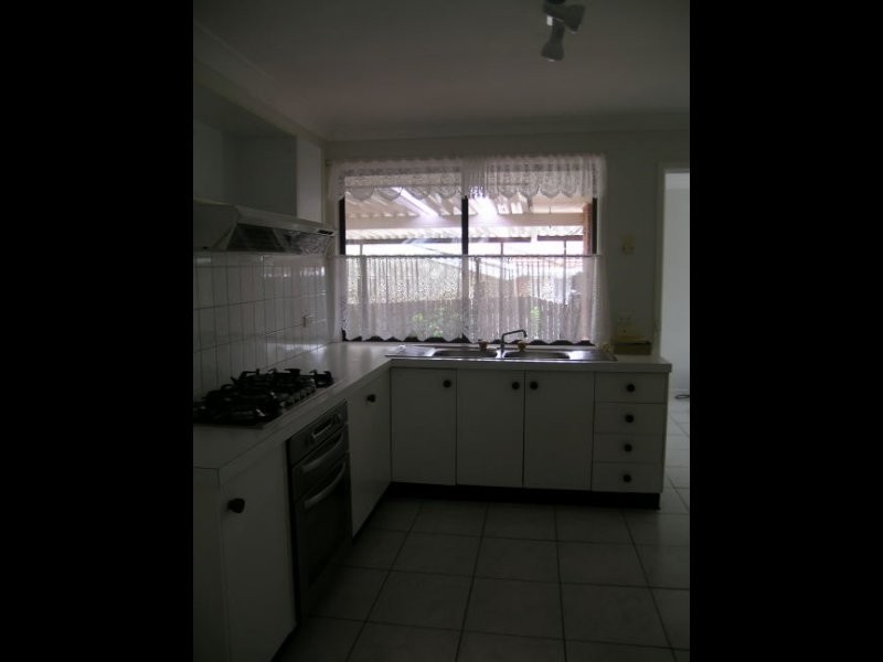 3 Lincoln Close, Bateau Bay NSW 2261