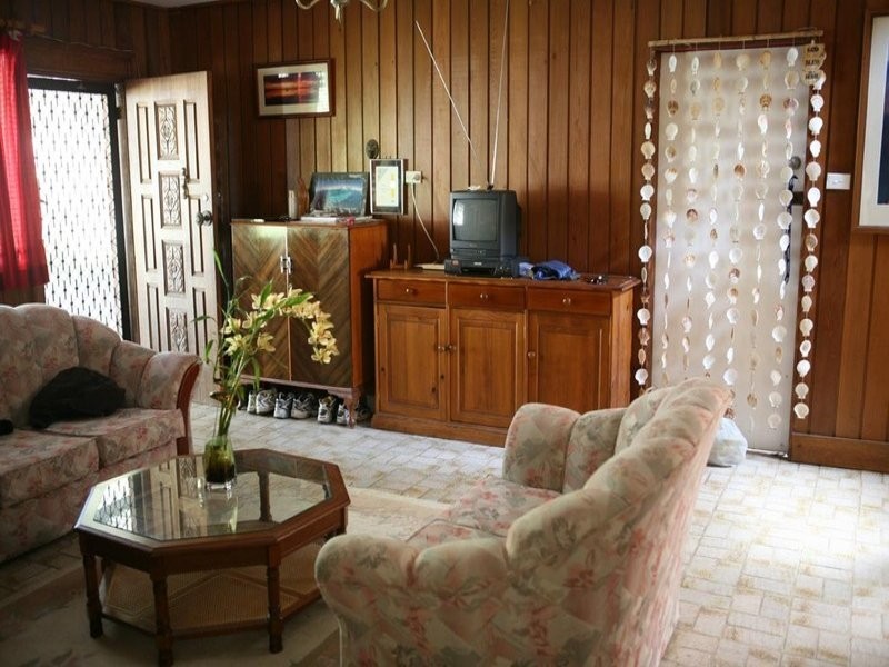 127 Lakin Street, Bateau Bay NSW 2261