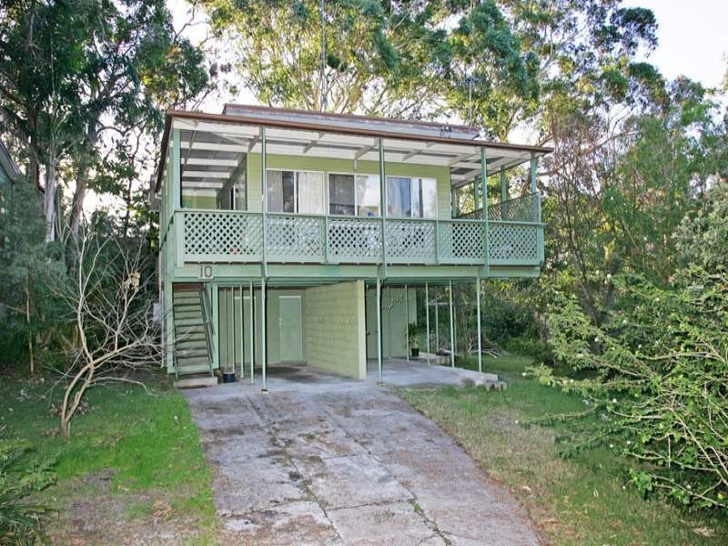10 Guyagal Street, Bateau Bay NSW 2261
