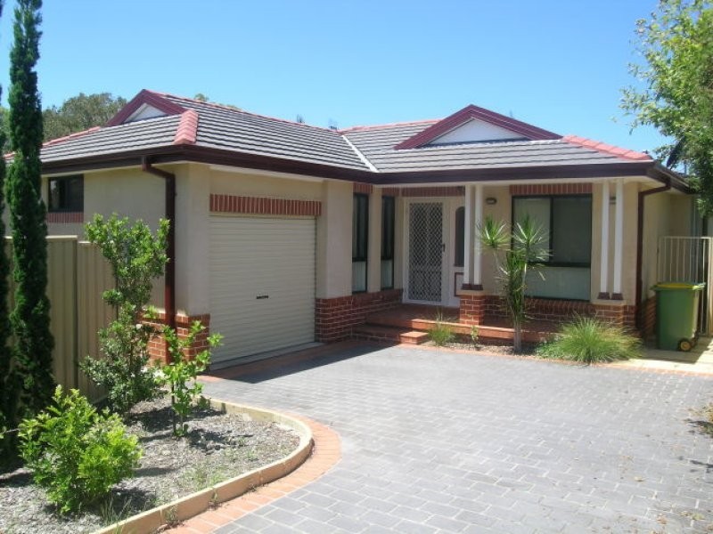 24b Germaine Avenue, Bateau Bay NSW 2261