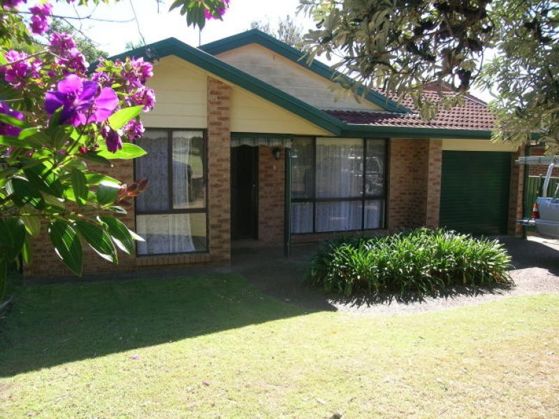 5 Avignon Street, Bateau Bay NSW 2261