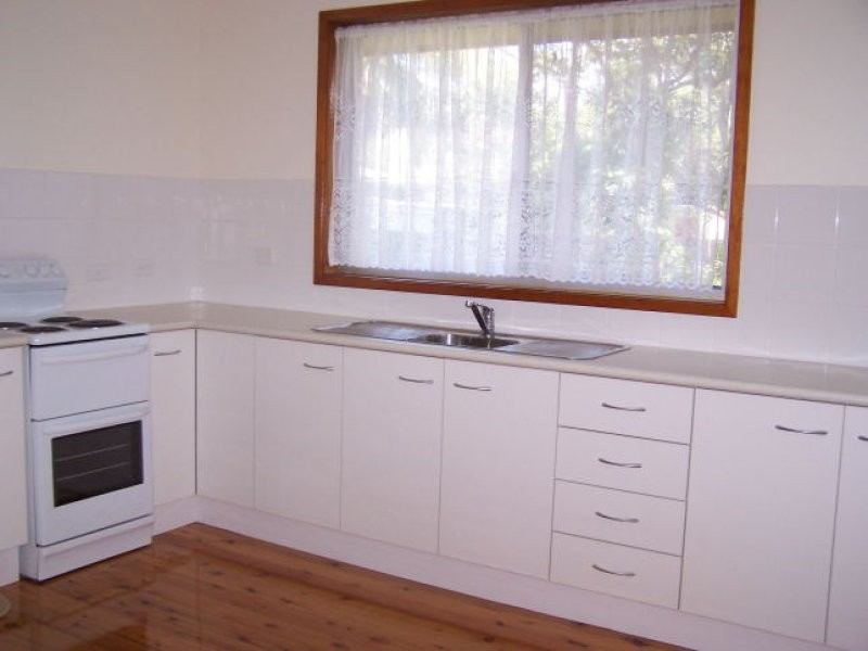 41 Reserve Drive, Bateau Bay NSW 2261