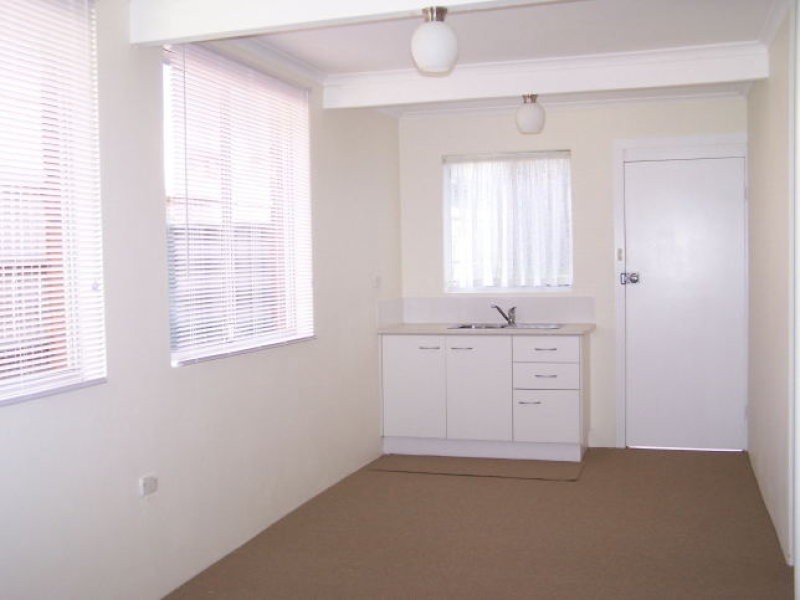 41 Reserve Drive, Bateau Bay NSW 2261