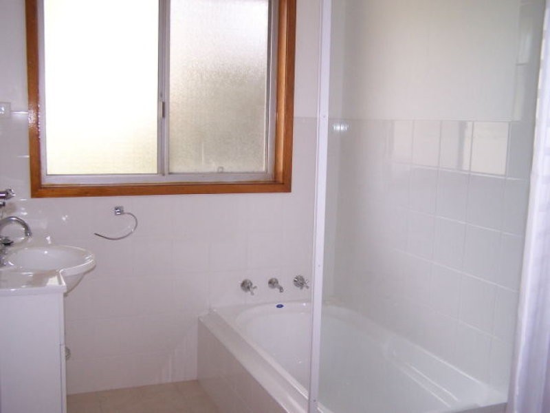 41 Reserve Drive, Bateau Bay NSW 2261