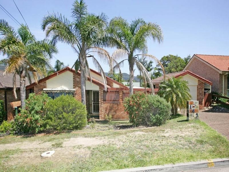 149 Cresthaven Avenue, Bateau Bay NSW 2261