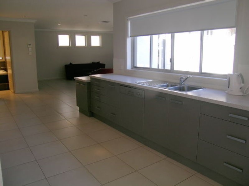 56 Hilltop Street, Bateau Bay NSW 2261