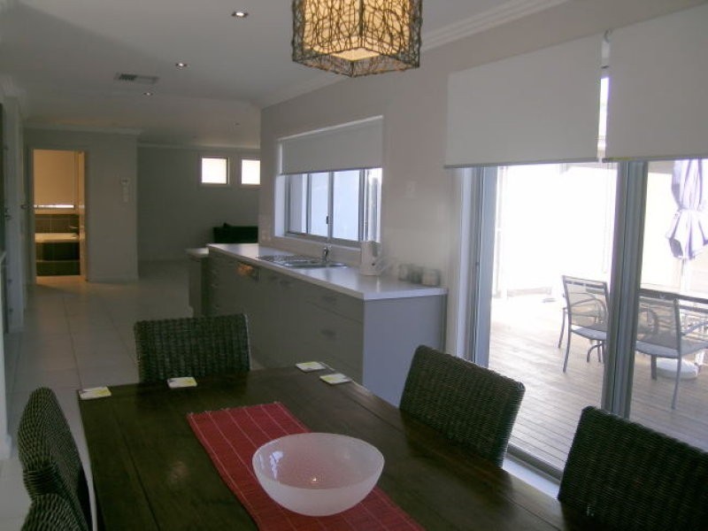 56 Hilltop Street, Bateau Bay NSW 2261