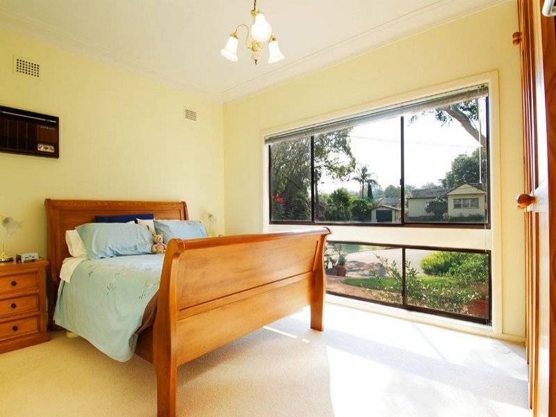 18 Livingstone Avenue, Baulkham Hills NSW 2153