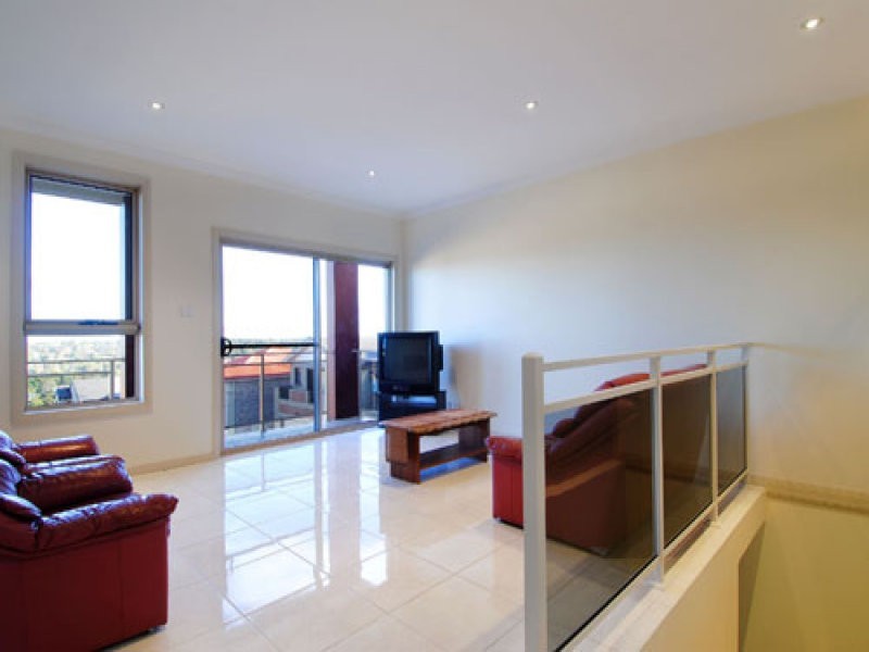 13 Governor Place, Winston Hills NSW 2153